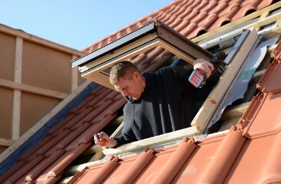 Pose de fenêtres de toit Velux à Isse